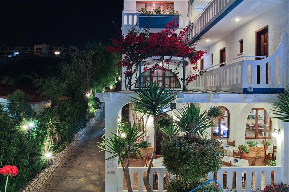 Folia Apartments Chania Agia Marina Екстериор снимка